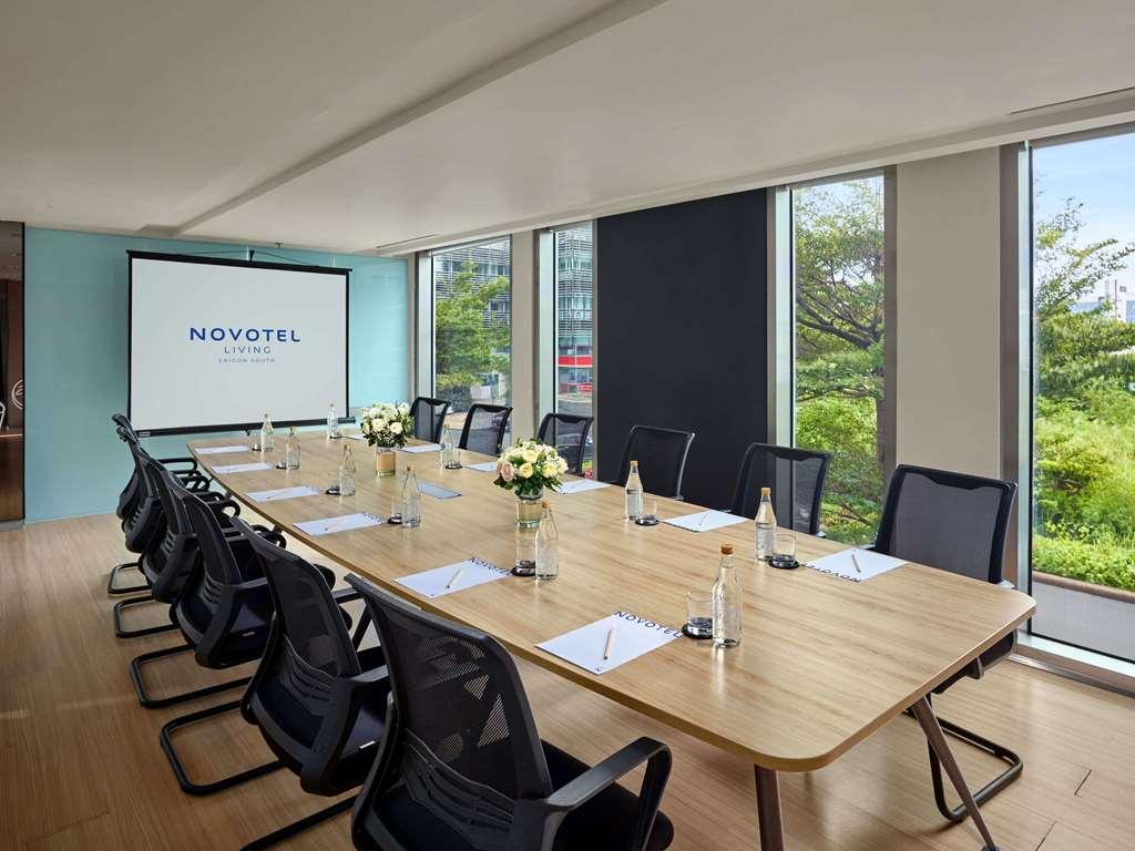 Novotel Living Saigon South Hotel Cidade de Ho Chi Minh